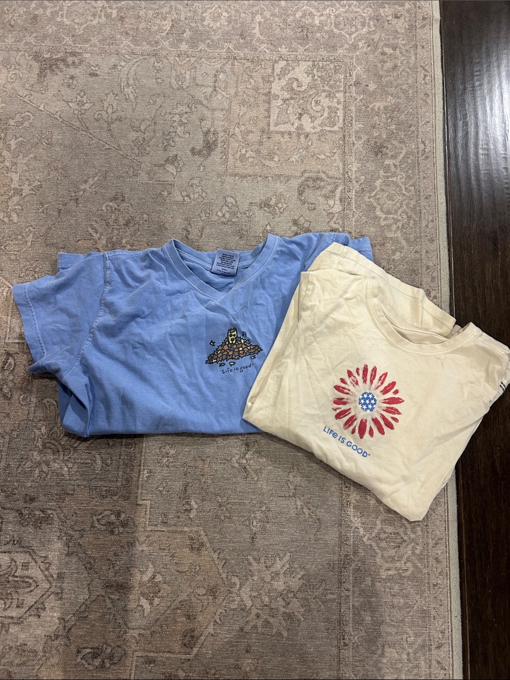 Lot/bundle 2 life is good short sleeve SM